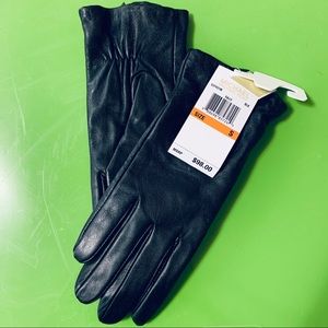 NWT Michael Kors Black Leather Tech Gloves S